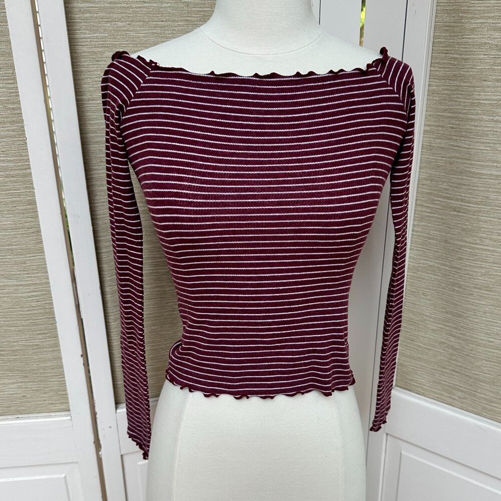 Hollister Ribbed Lettuce Hem Crop Top Burgundy Stripe Off Shoulder Y2K Small - Picture 1 of 8